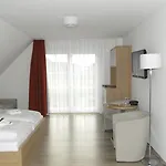 Hotel Friesenhof Hotel-restaurant-reitanlage 4*