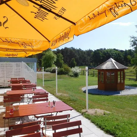 ホテル Friesenhof Hotel-restaurant-reitanlage