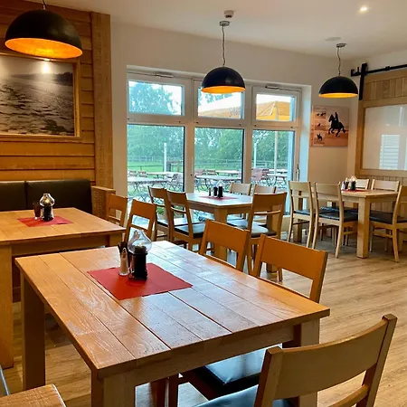 Friesenhof Hotel-restaurant-reitanlage Trassenheide