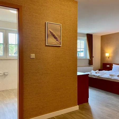 Friesenhof Hotel-restaurant-reitanlage 特拉森海德