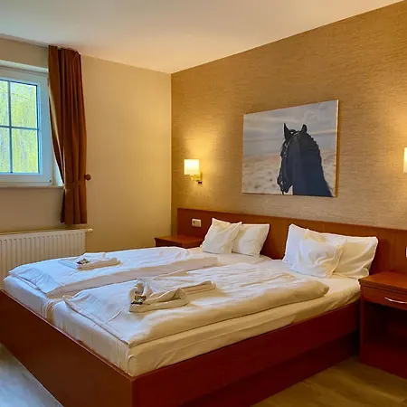 Friesenhof Hotel-restaurant-reitanlage