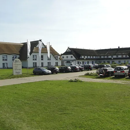 Friesenhof Hotel-restaurant-reitanlage Hotel Trassenheide