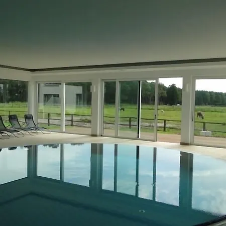 Friesenhof Hotel-restaurant-reitanlage ホテル トラッセンハイデ