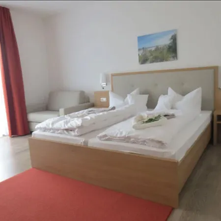 Friesenhof Hotel-restaurant-reitanlage 4*