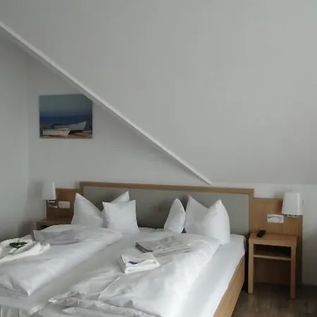 Friesenhof Hotel-restaurant-reitanlage トラッセンハイデ