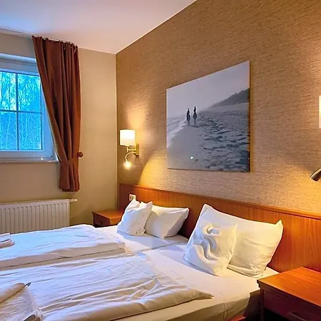 Friesenhof Hotel-restaurant-reitanlage Trassenheide