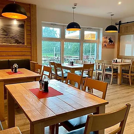 Hotel Friesenhof Hotel-restaurant-reitanlage 4*