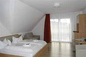 Friesenhof Hotel-restaurant-reitanlage 4*