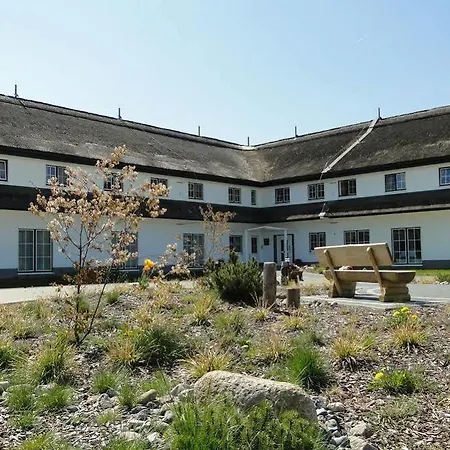 Hotel Friesenhof Hotel-restaurant-reitanlage 4*